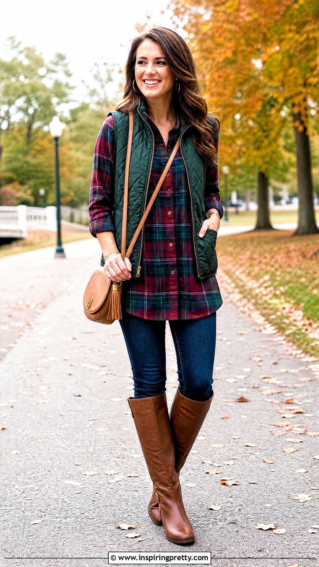 Plaid Tunic Top With Dark Wash Jeans - 20 boutique tunic tops outfit ideas