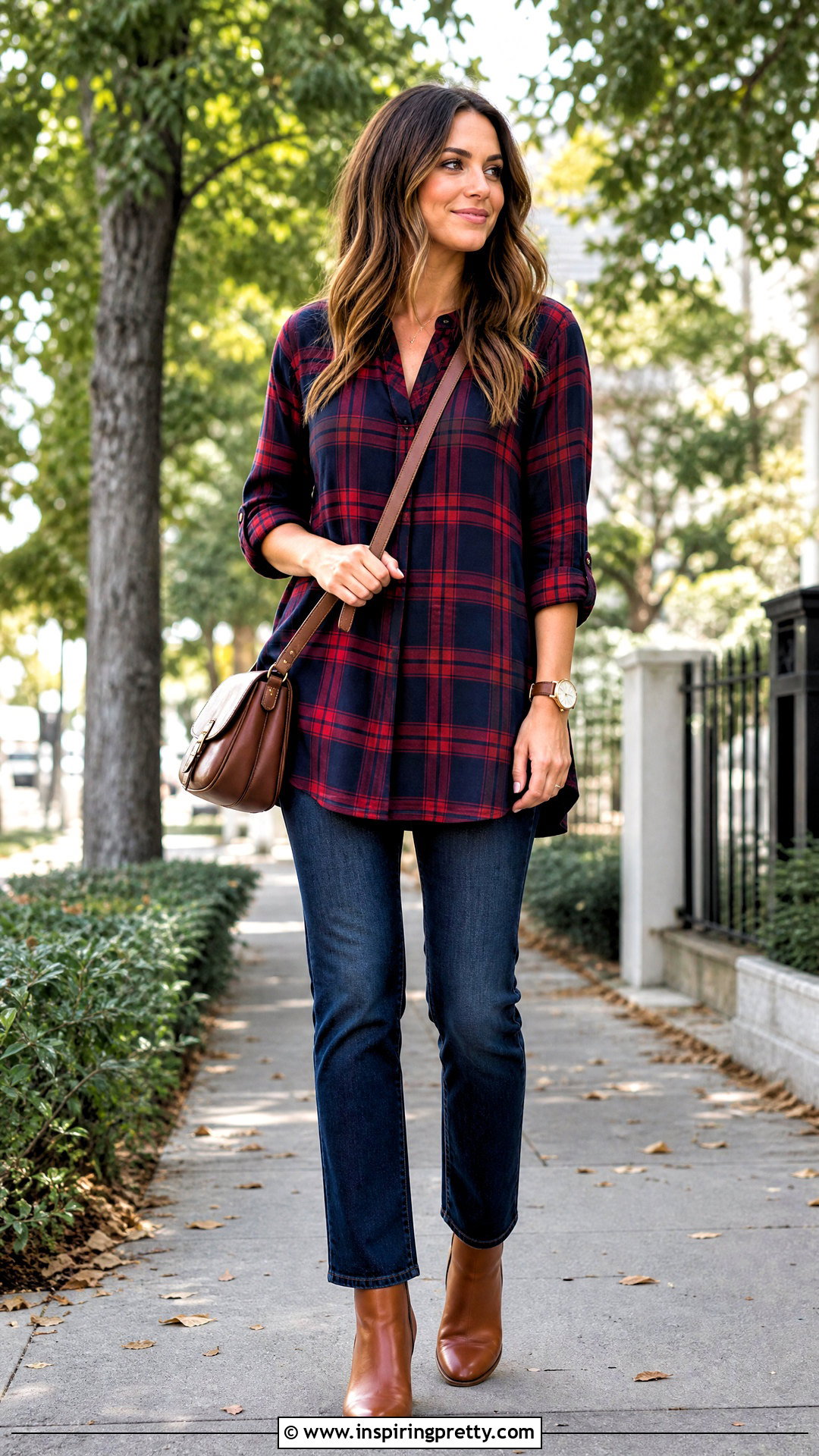 Plaid Tunic With Dark Wash Jeans - 50 tunic tops outfit ideas