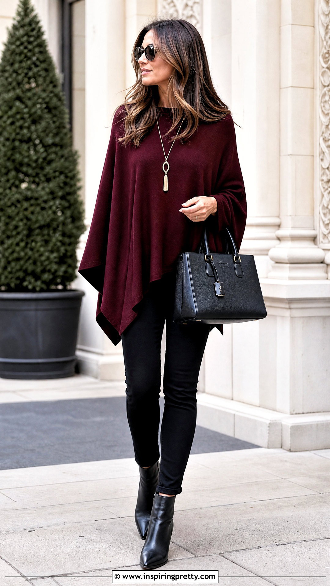 Poncho Top With Slim Pants - 50 top and pants outfit ideas