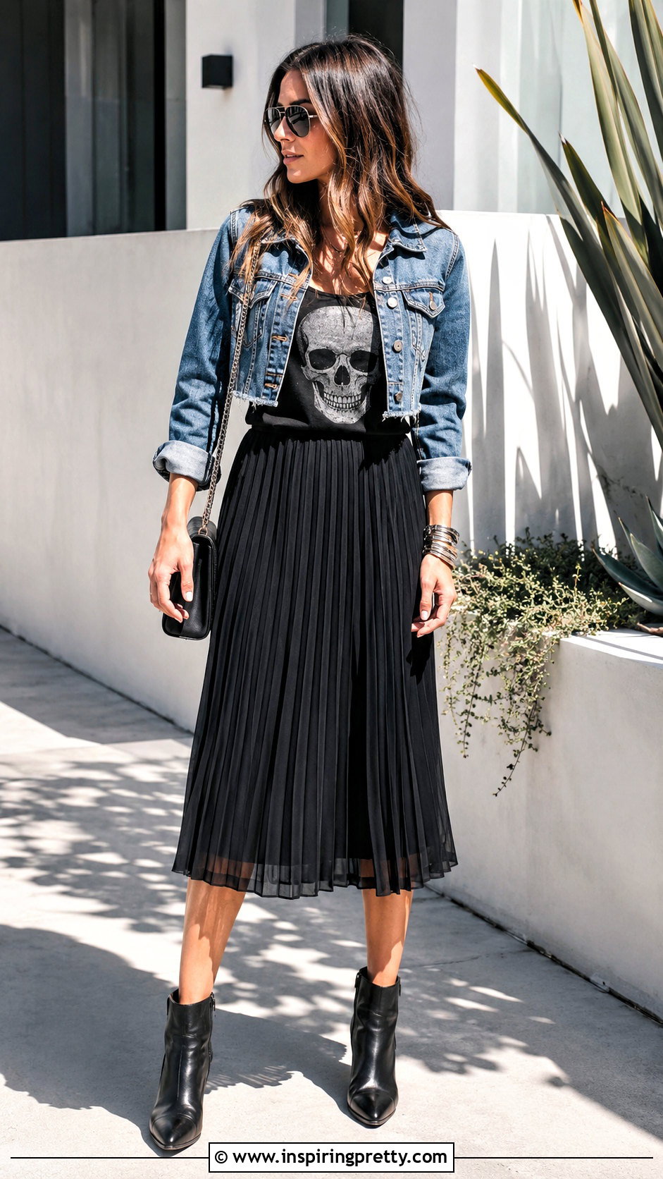 Punisher Tank Top With Black Midi Skirt - 20 punisher tank top outfit ideas