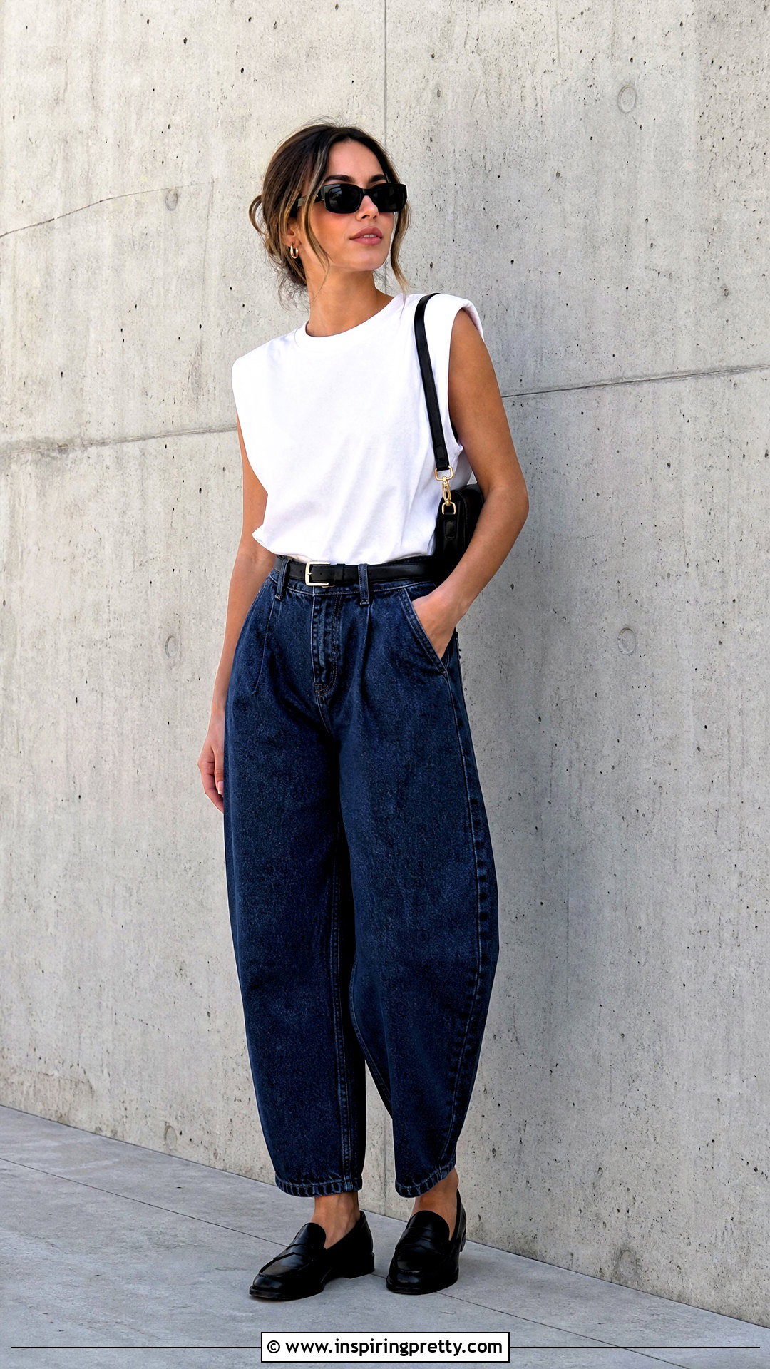 Sleeveless Muscle Top With Barrel Leg Jeans - 20 Sleeveless Top Minimalist Style outfit ideas