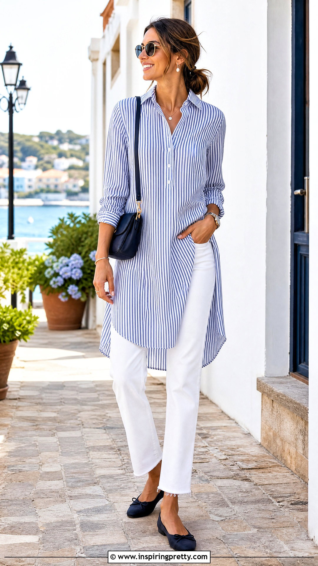 Striped Extra Long Tunic Top With White Jeans - 20 extra long tunic tops outfit ideas