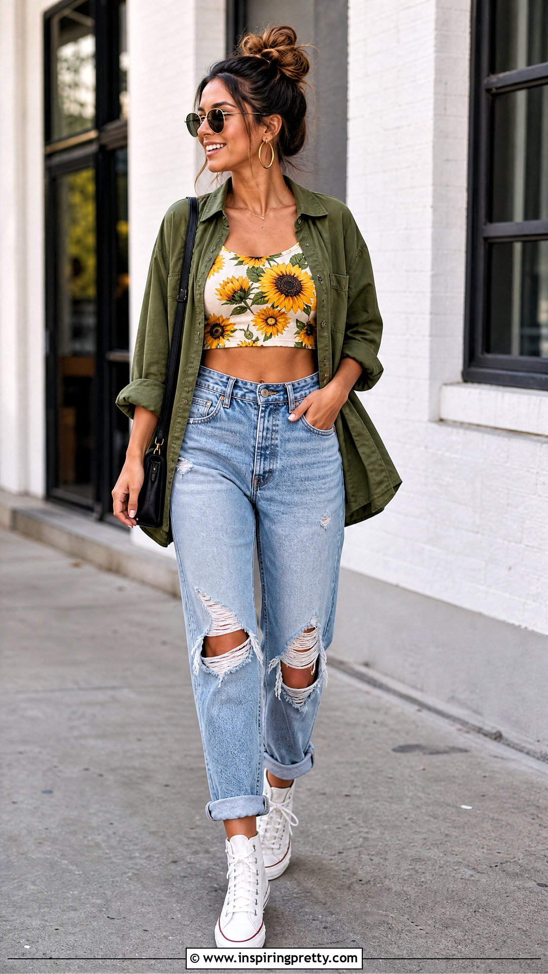 Sunflower Print Crop Top With Distressed Boyfriend Jeans - 20 sunflower print crop top outfit ideas