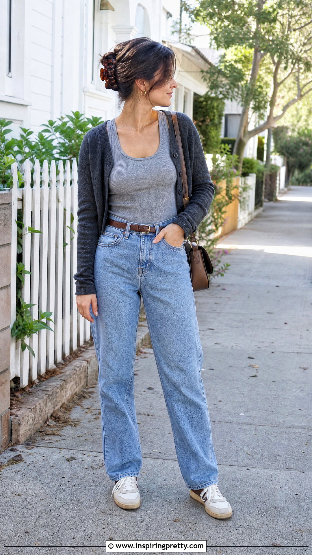 Tank Top With Mom Jeans - 50 90s tank top outfit ideas