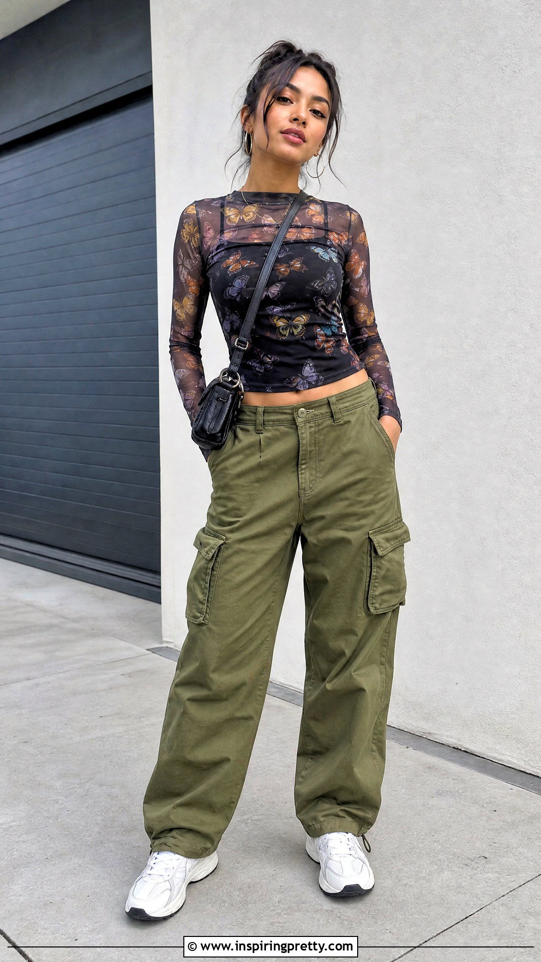 Vintage Butterfly Print Top With Cargo Pants - 20 vintage butterfly print top outfit ideas