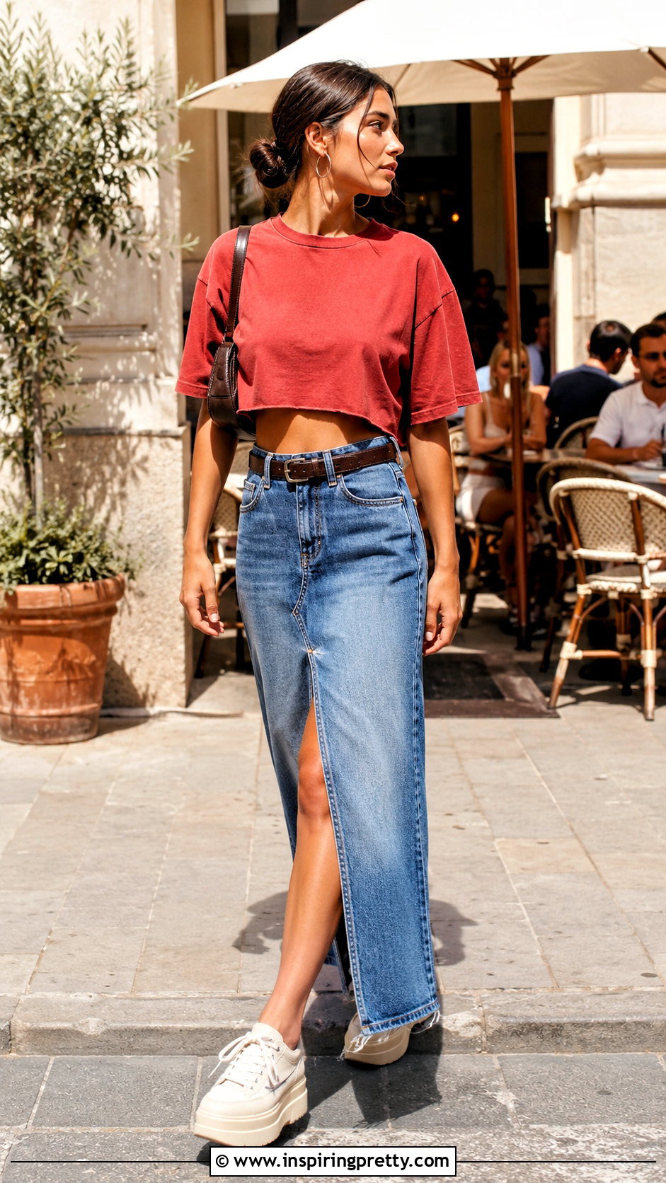 Vintage Graphic Crop Top With Denim Maxi Skirt - 20 Vintage Graphic Crop Tops outfit ideas