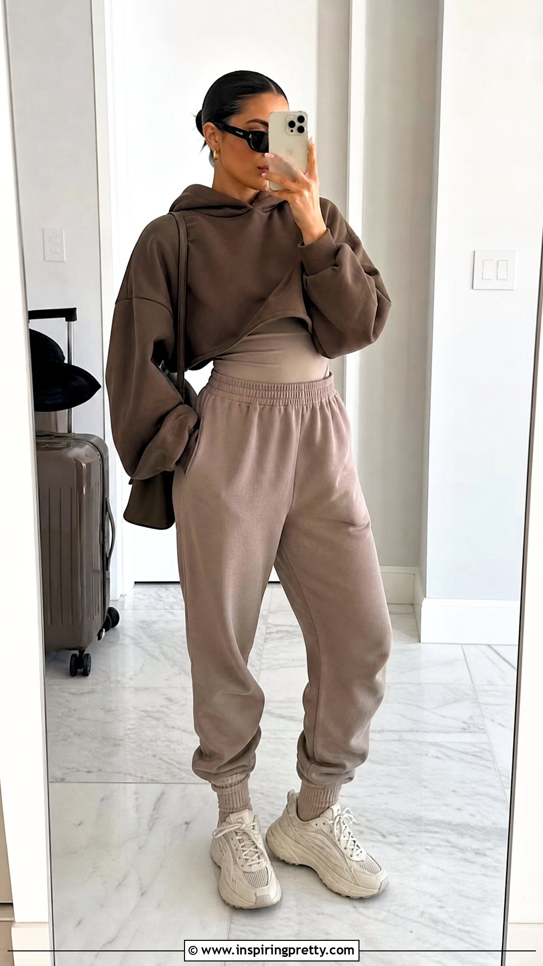Yeezy Cropped Hoodie With High Waisted Joggers - 20 Yeezy Tops outfit ideas