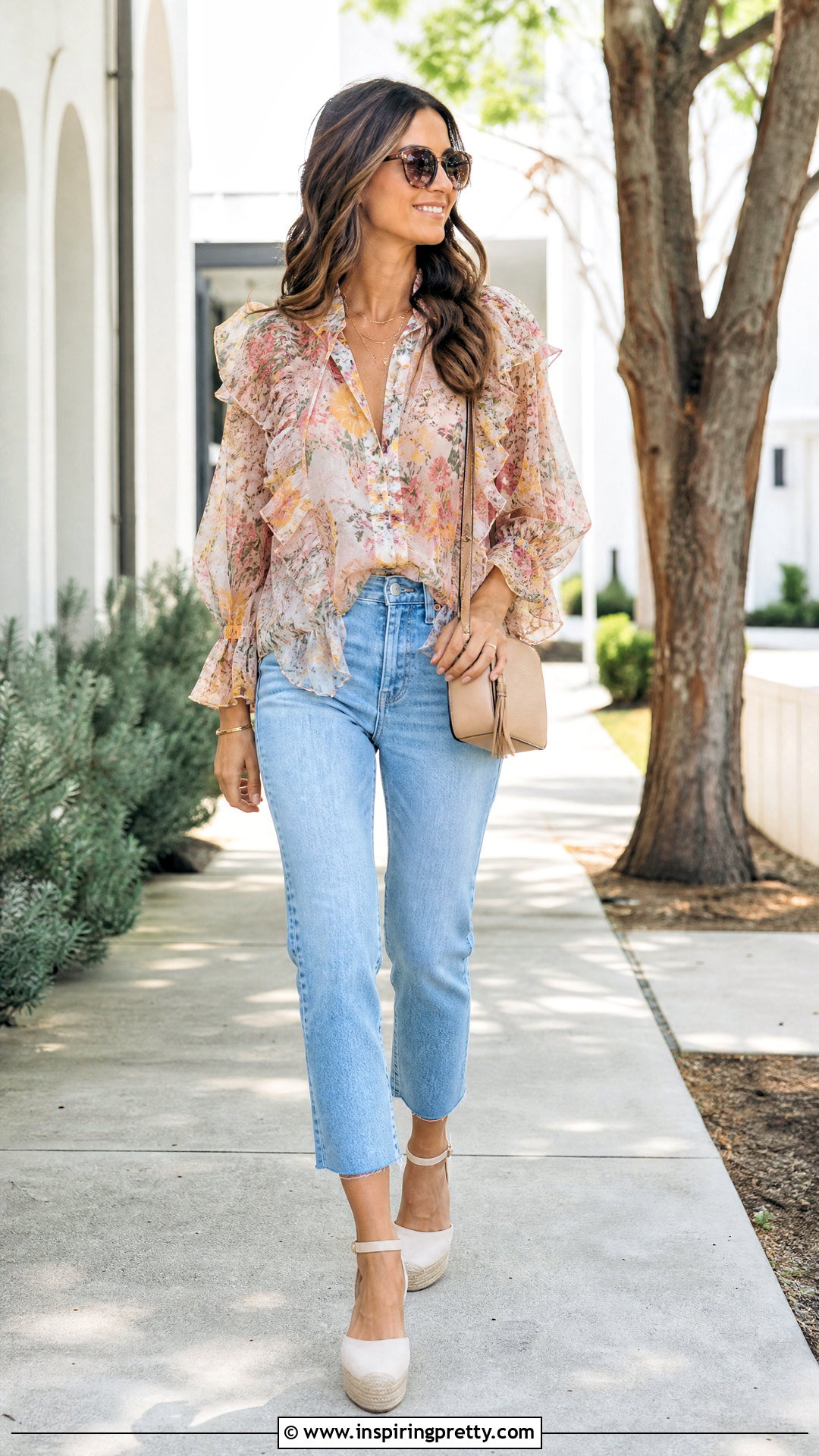 Zimmermann Floral Top With Cropped Jeans - 20 zimmermann floral top outfit ideas